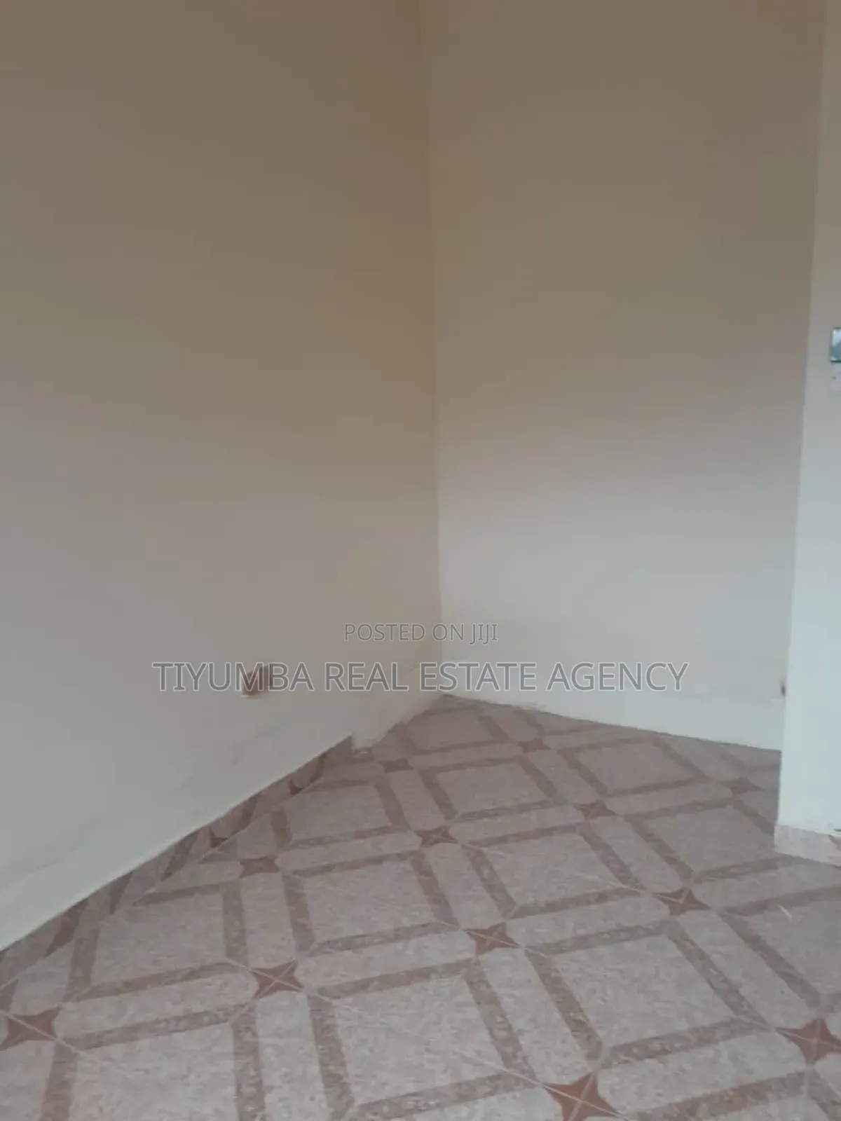 3bdrm Apartment in Tiyumba Real Estate, Pillar 2 for rent