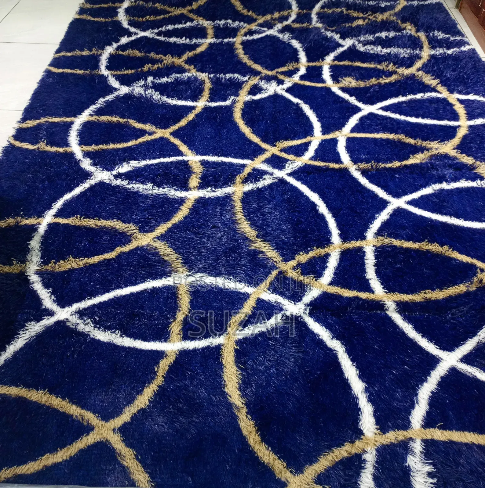 300cm by 200cm Rug