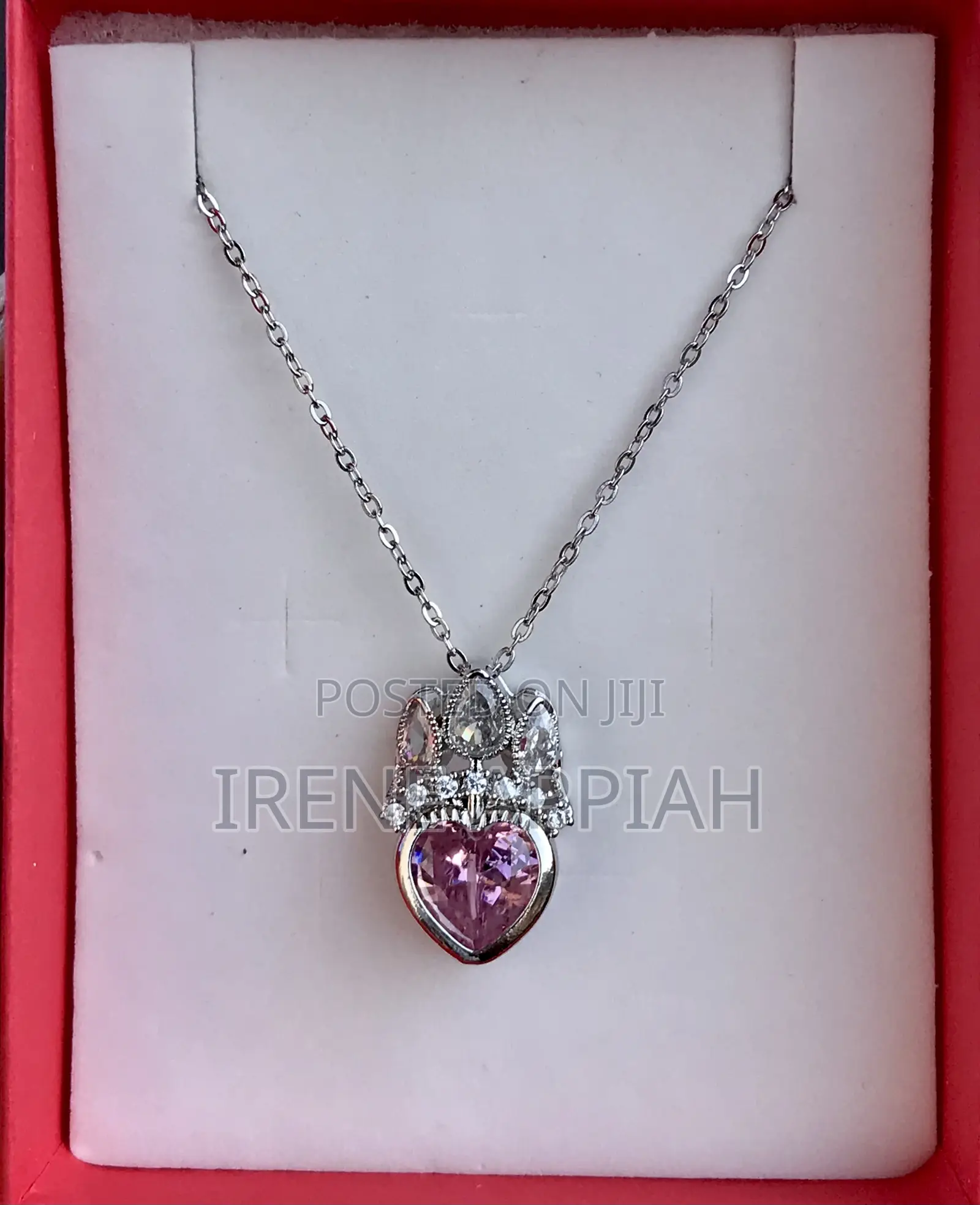 Pretty Necklaces for Ladies