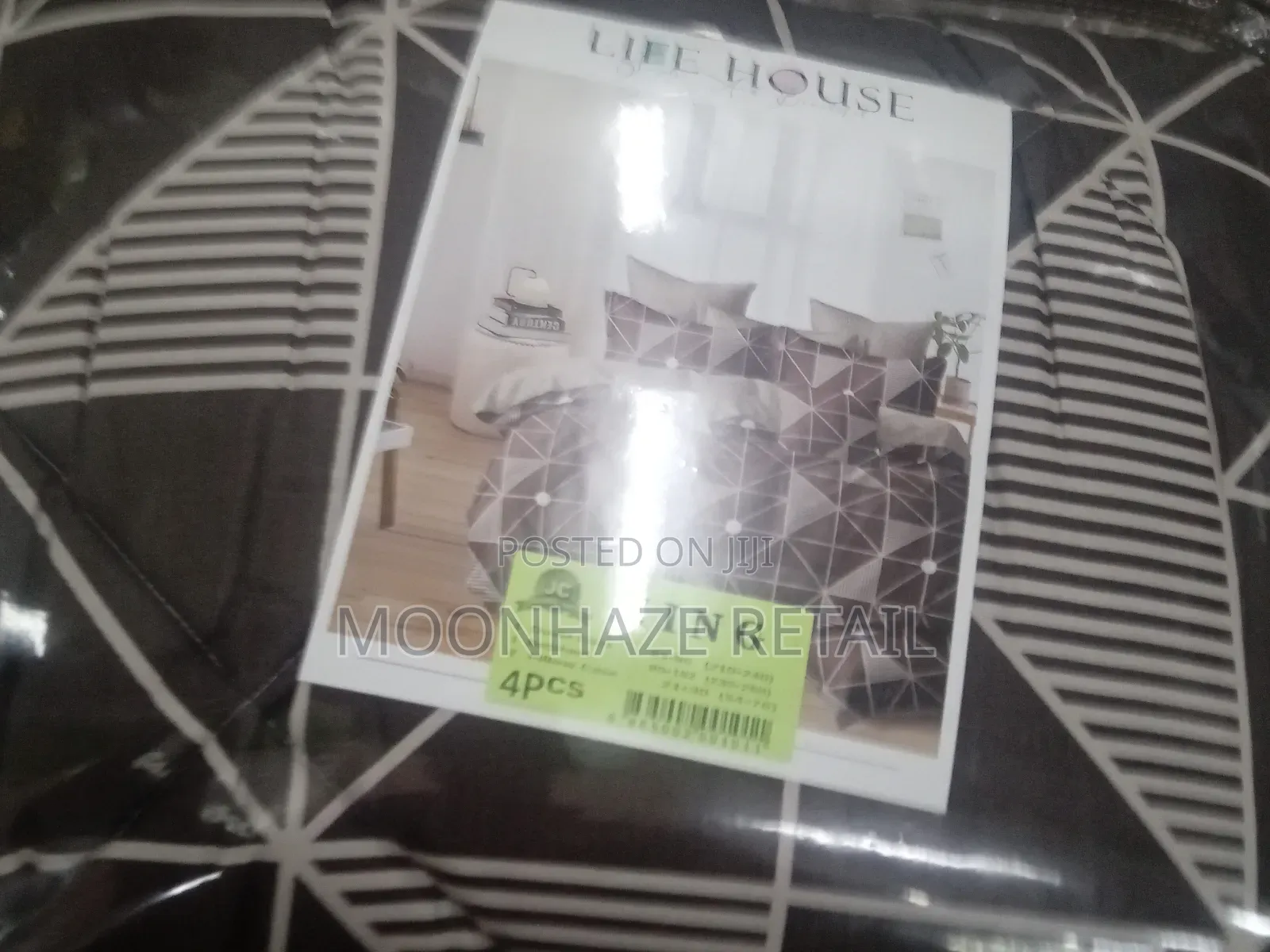 Luxury Bedding Set + Free Quilted Mattress Protector!