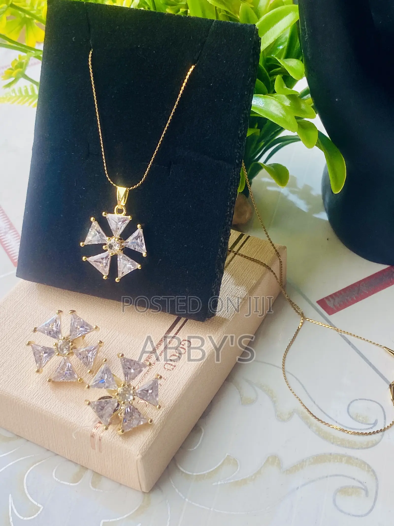 Unique Design Trendy Female Necklace Plus Earrings