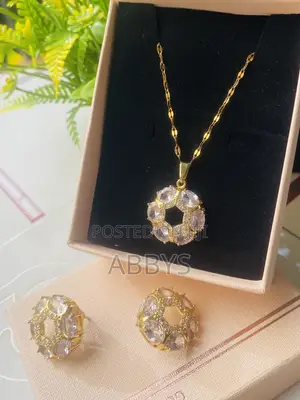 Quality Ladies Necklace With Earrings