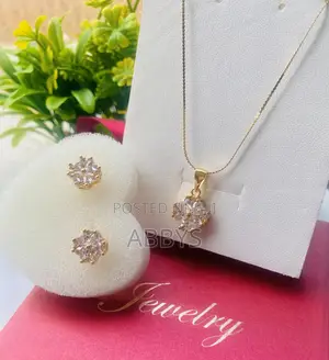 Love Cluster Pendant Necklace With Earrings