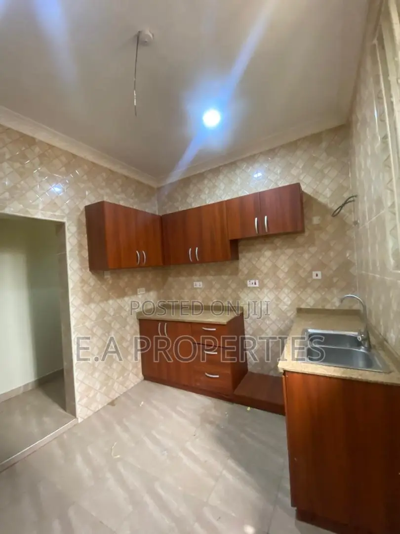 3bdrm House in E A Properties, Oyarifa Mall Area for rent