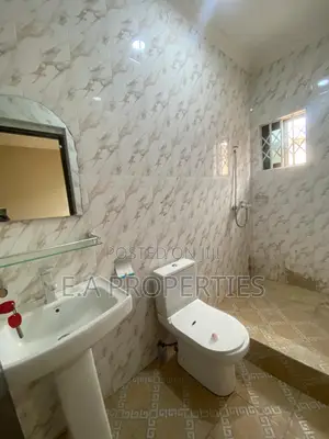 3bdrm House in E A Properties, Oyarifa Mall Area for rent