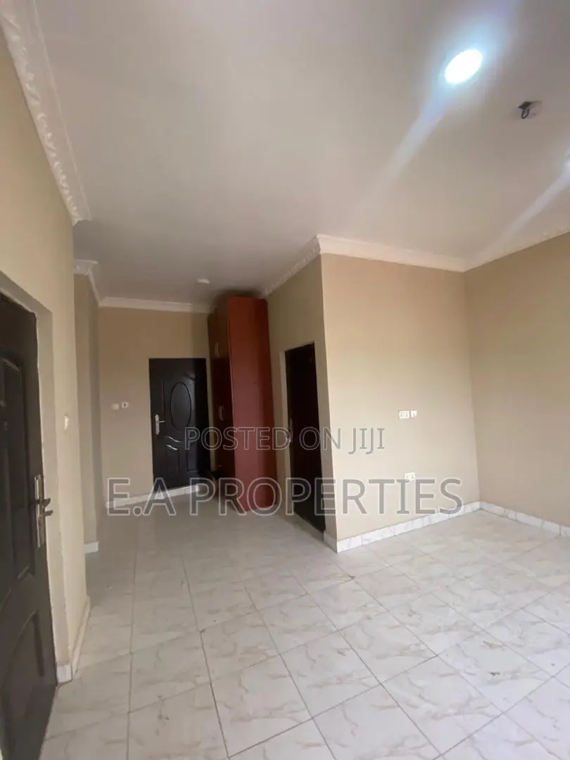 3bdrm House in E A Properties, Oyarifa Mall Area for rent