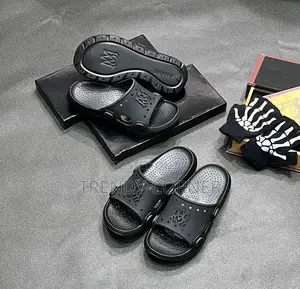 Amiri Sunday Slides