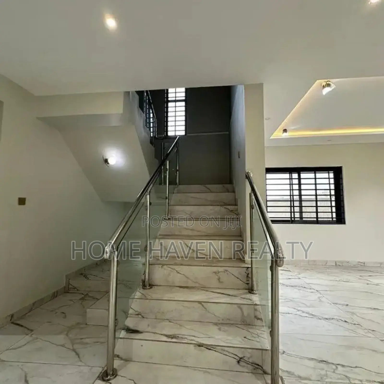 4bdrm House in Lakeside Estate for sale