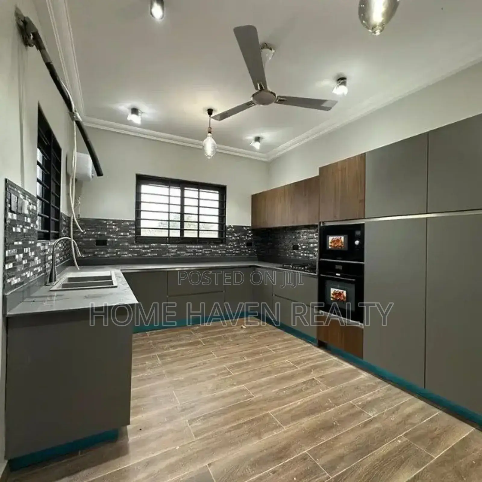 4bdrm House in Lakeside Estate for sale