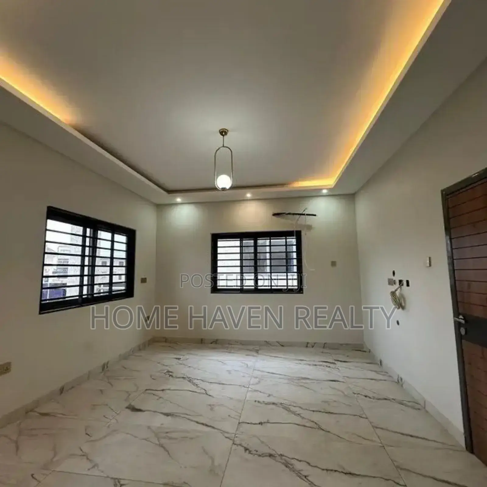 4bdrm House in Lakeside Estate for sale