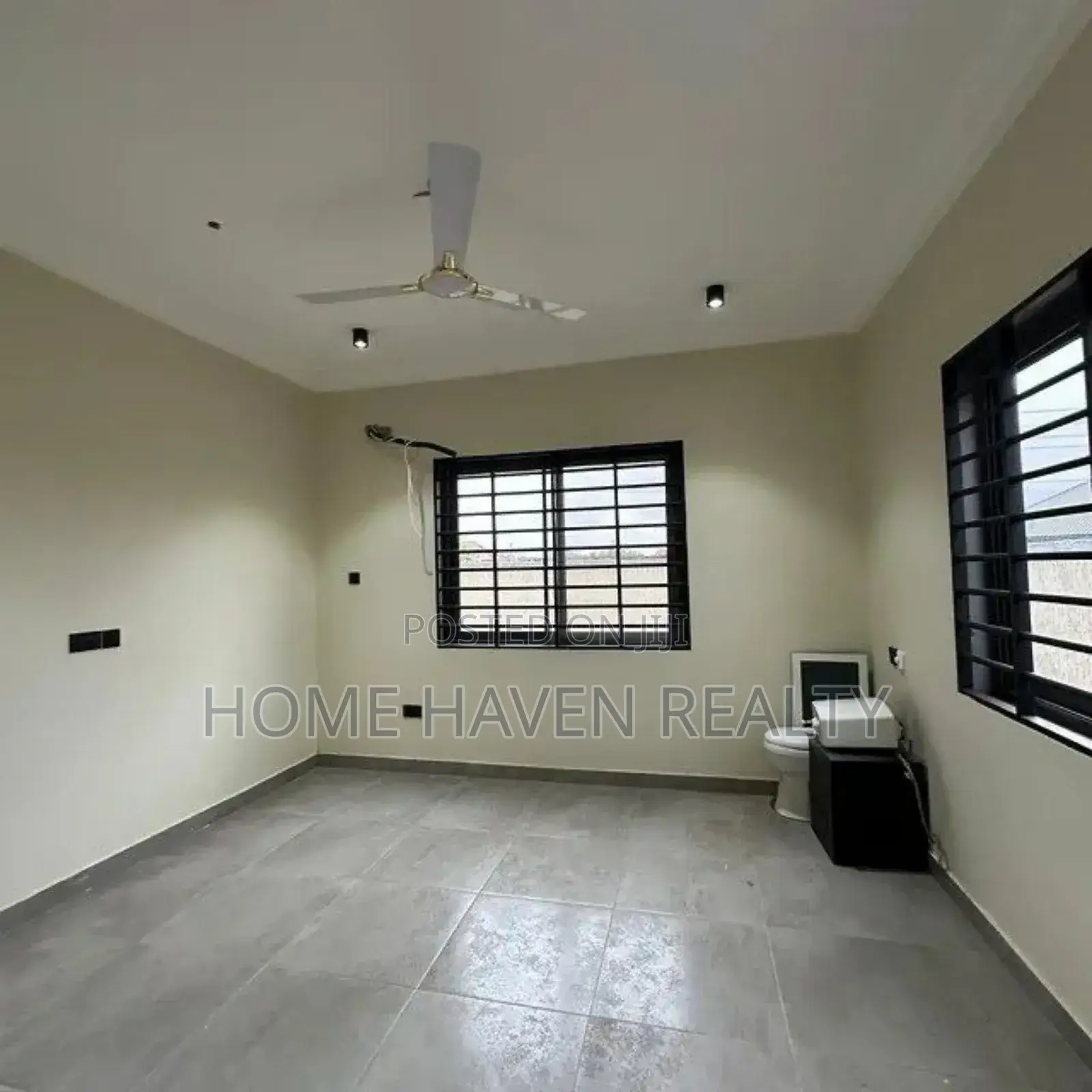 4bdrm House in Lakeside Estate for sale