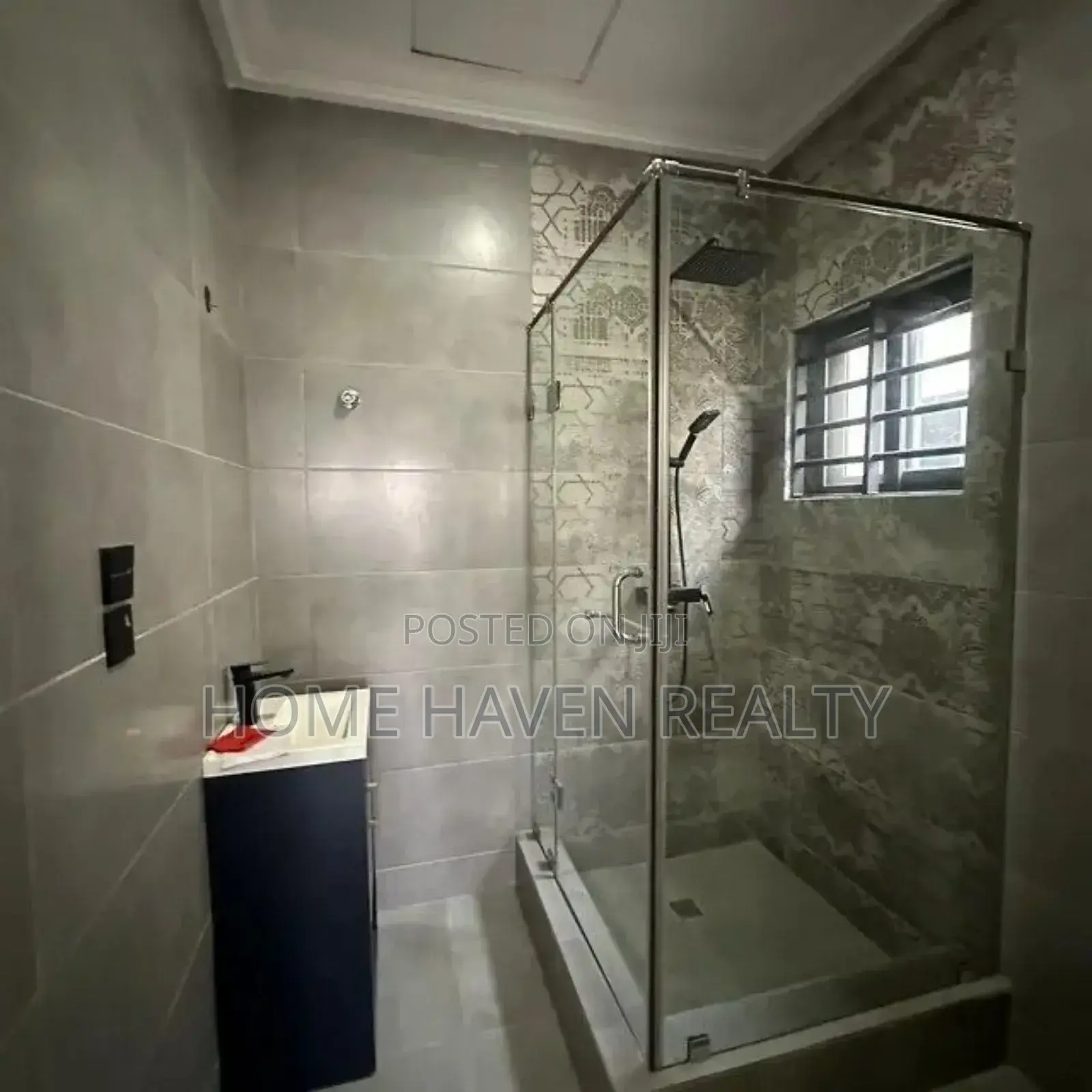 4bdrm House in Lakeside Estate for sale