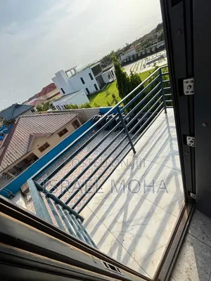 2bdrm Apartment in School Junction, Ashaley Botwe for rent