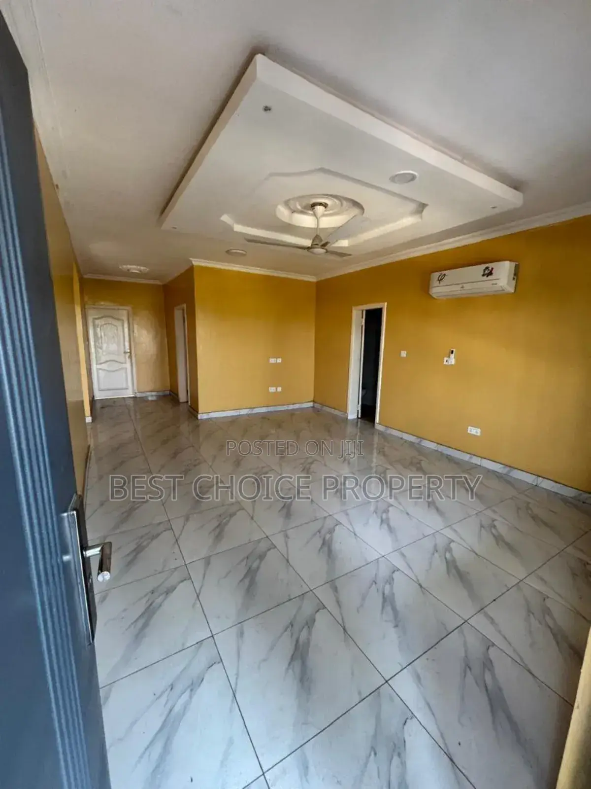2bdrm Apartment in School Junction, Ashaley Botwe for rent