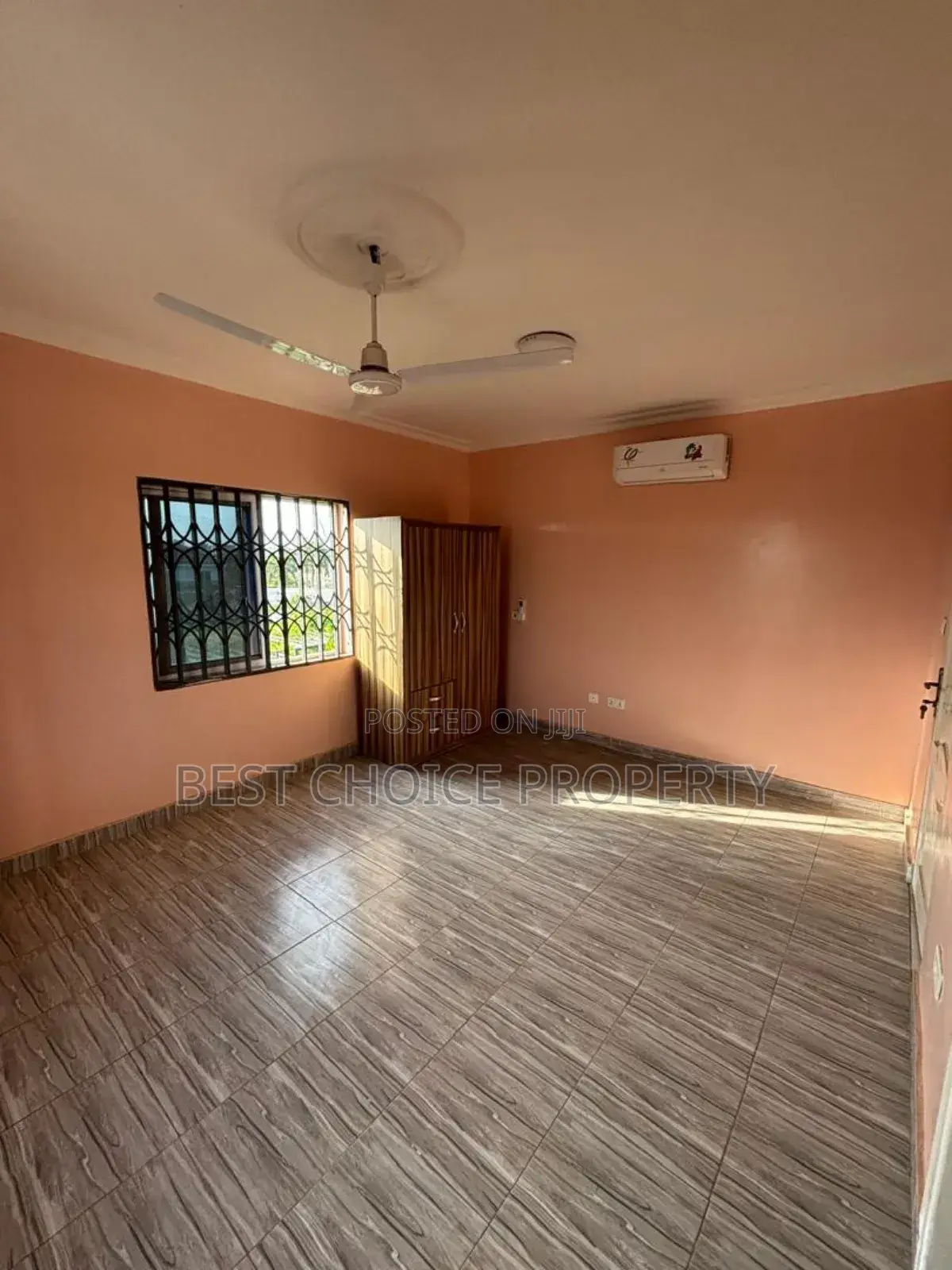 2bdrm Apartment in School Junction, Ashaley Botwe for rent