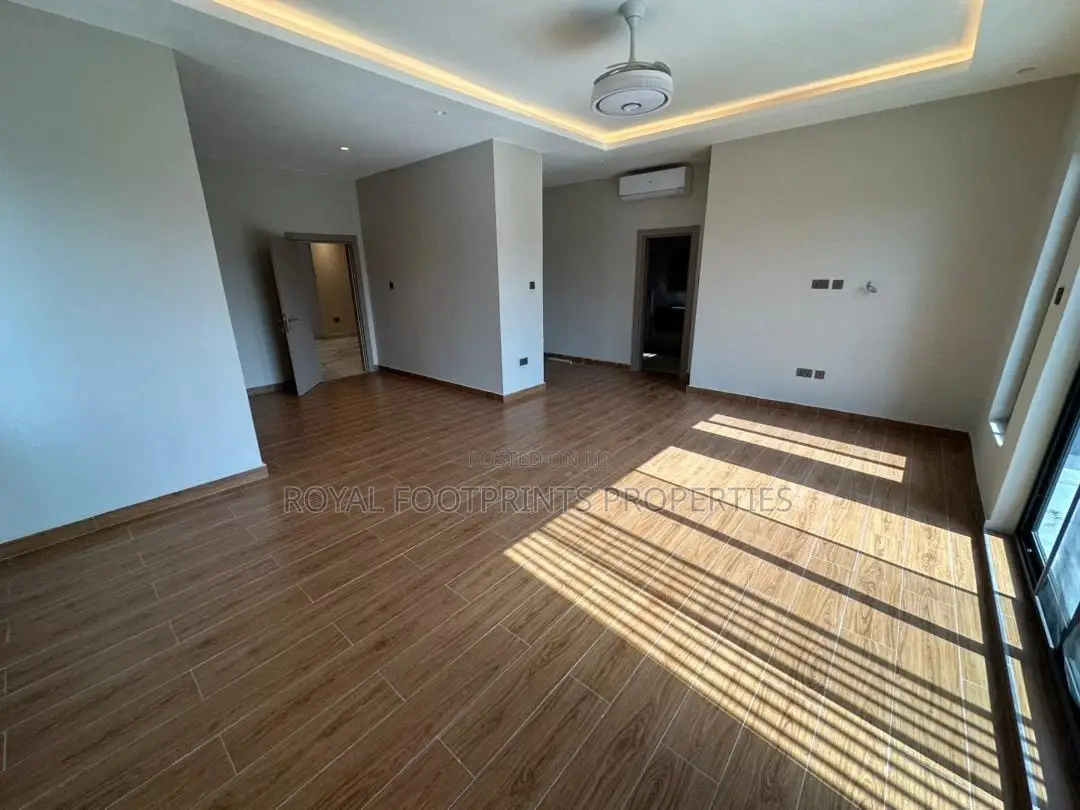 4bdrm House in Luxelooks Properties, Ashaley Botwe for rent