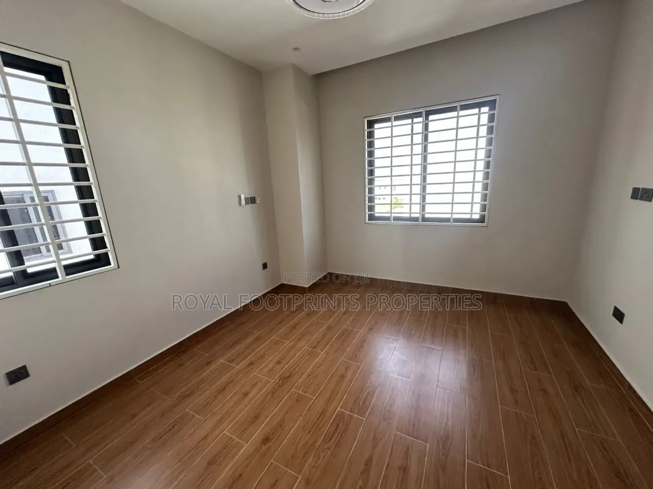 4bdrm House in Luxelooks Properties, Ashaley Botwe for rent