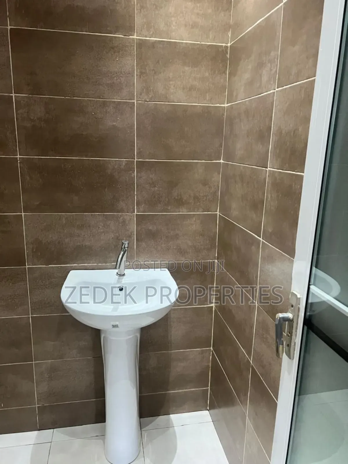 1bdrm Apartment in Kwabenya, Ashomang Estate for rent