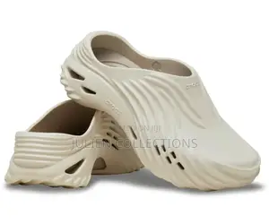 Crocs Echo Wave Clog Black and Cream