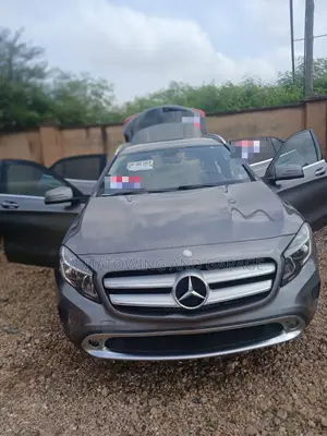 Mercedes-Benz GLA 250 2015 Silver