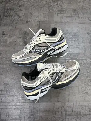 Saucony Progrid Omni 9 'Autumnal Equinox' Sneaker.
