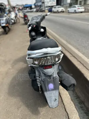 SYM Symnh 2021 White
