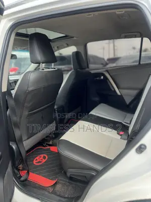 Toyota RAV4 XLE 4dr SUV AWD (2.5L 4cyl 6A) 2015 White