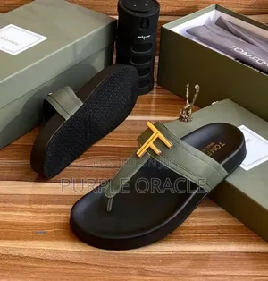Tom Ford Elegant Leather Slippers for Gentlemen