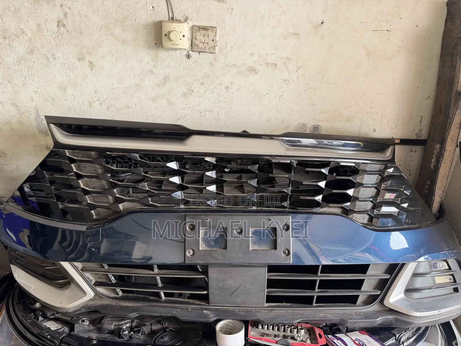 Kia Sportage 24 Complete Front Bumper Cut