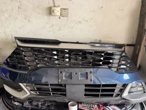Kia Sportage 24 Complete Front Bumper Cut