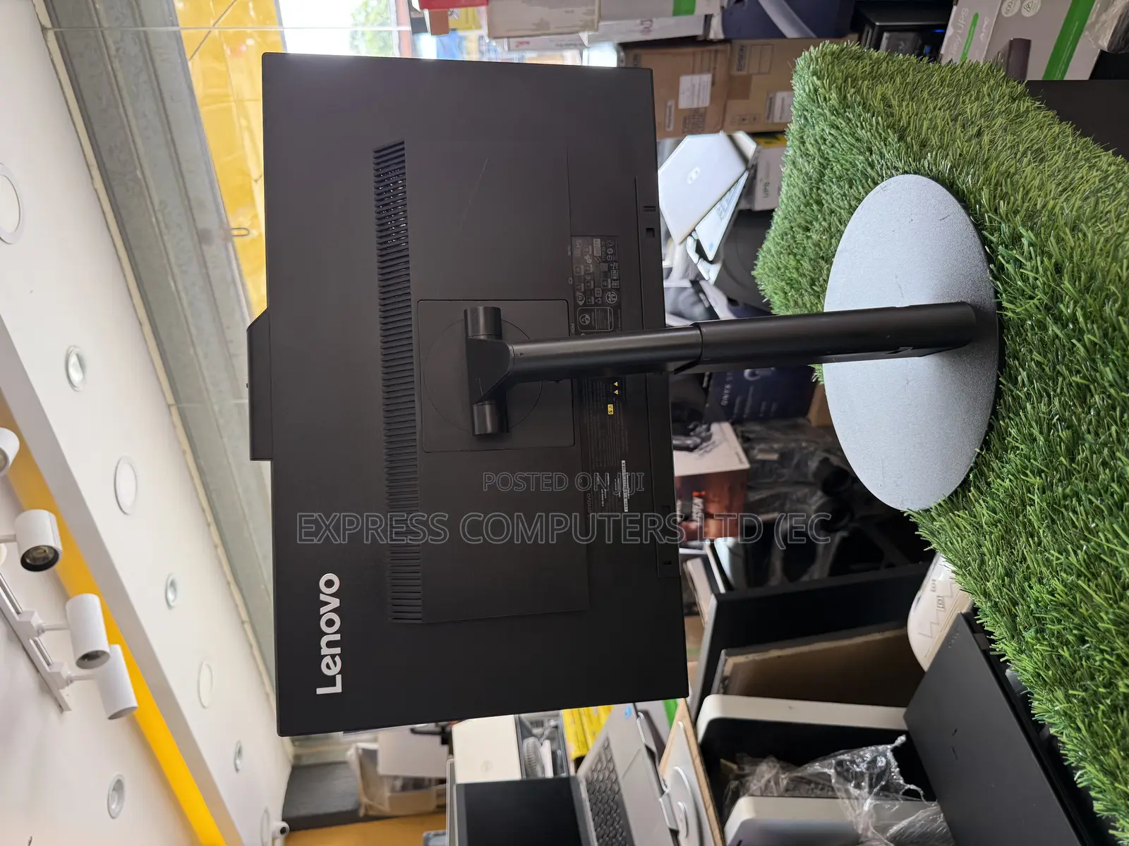 Thinkvision Full Hd (1080p)Voip Monitor an Ips Panel Integrated Webcam