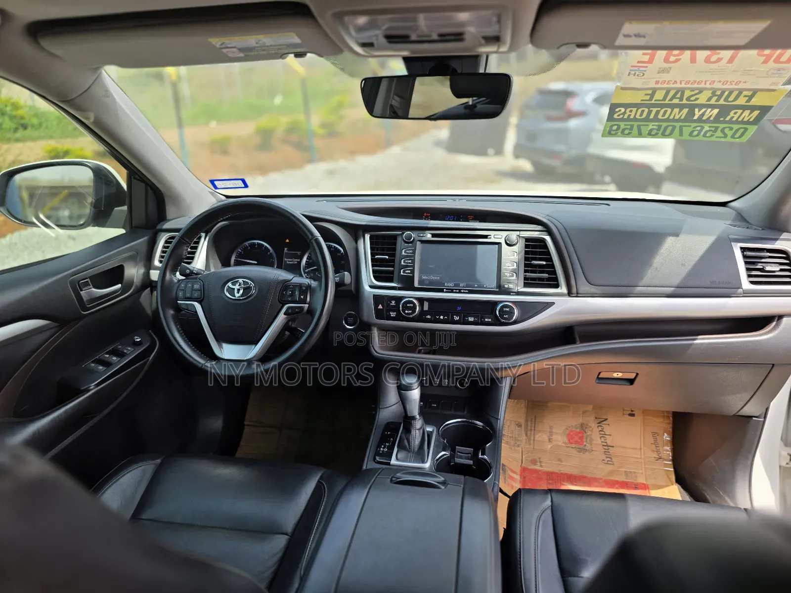Toyota Highlander XLE 4x2 V6 (3.5L 6cyl 8A) 2018 White