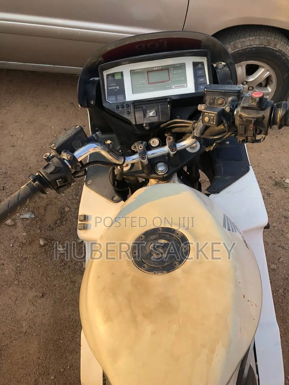 Honda VFR 700F 2005 White
