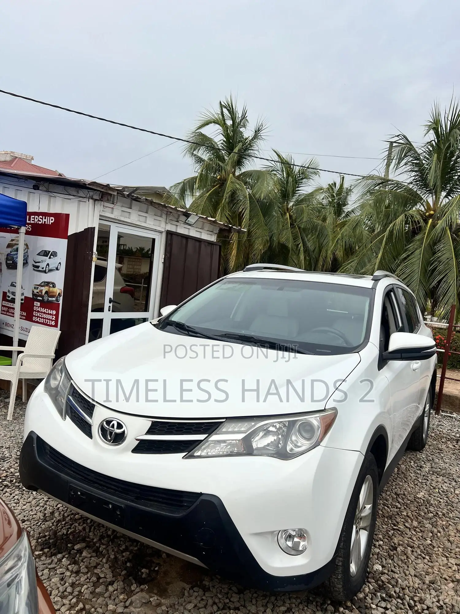 Toyota RAV4 XLE 4dr SUV AWD (2.5L 4cyl 6A) 2015 White