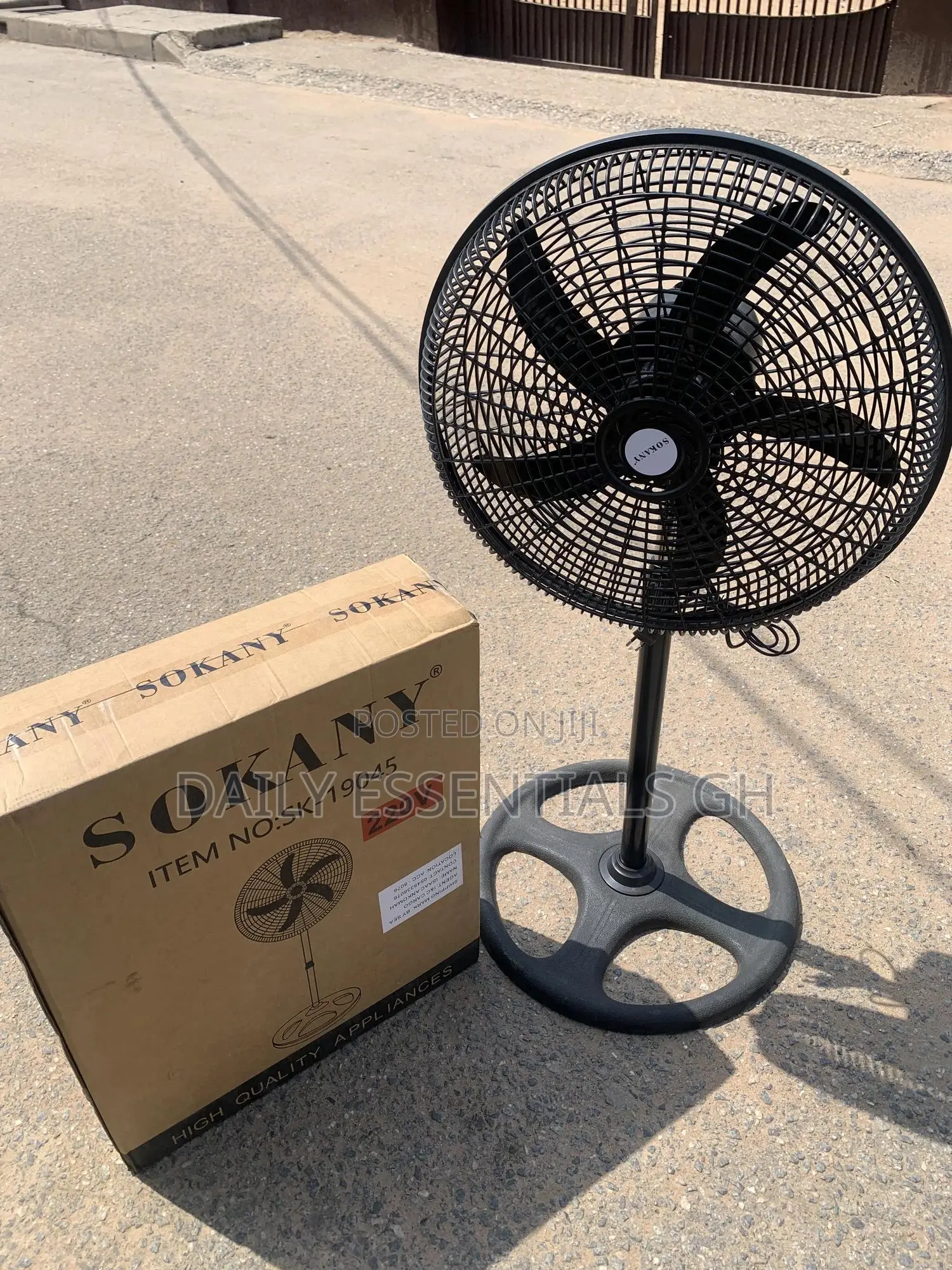 Sokany 18-Inch Standing Fan 220v – Strong Airflow