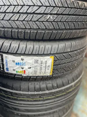 215/65r16 Dunlop Tires