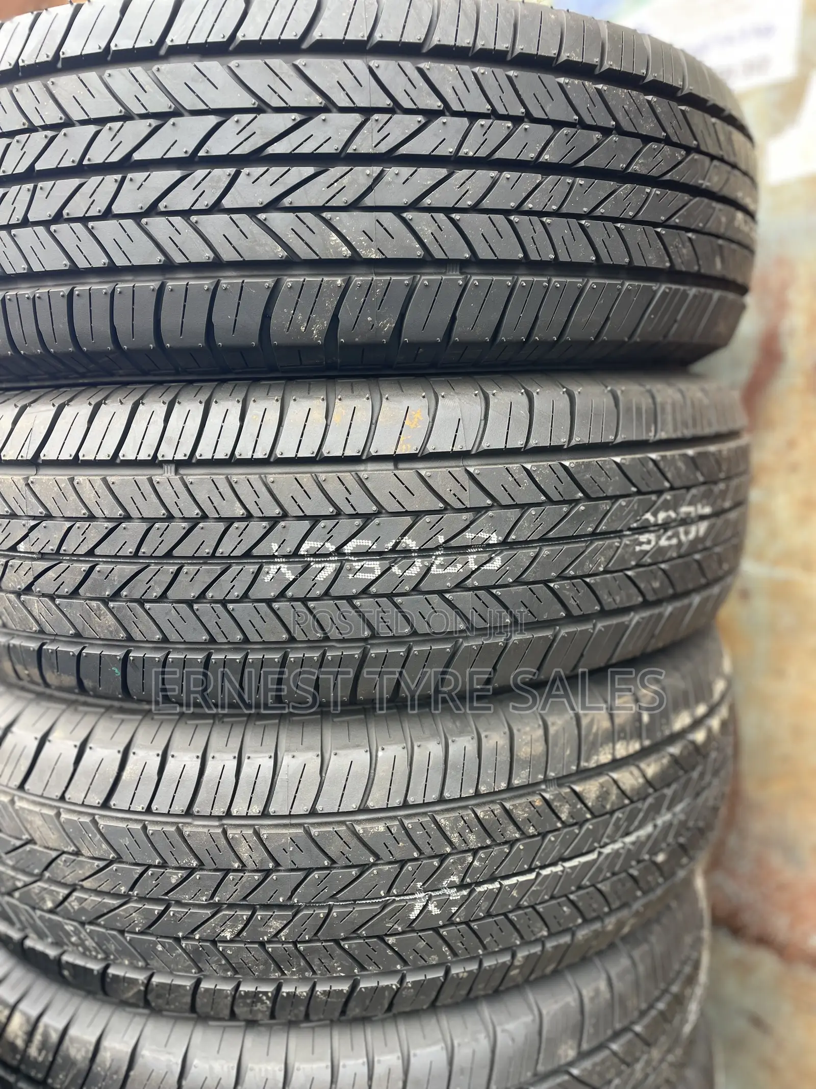 215/65r16 Dunlop Tires