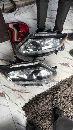 Nissan Rogue Headlight 2012,2013,2014,2015,2016,2017,2018,2019