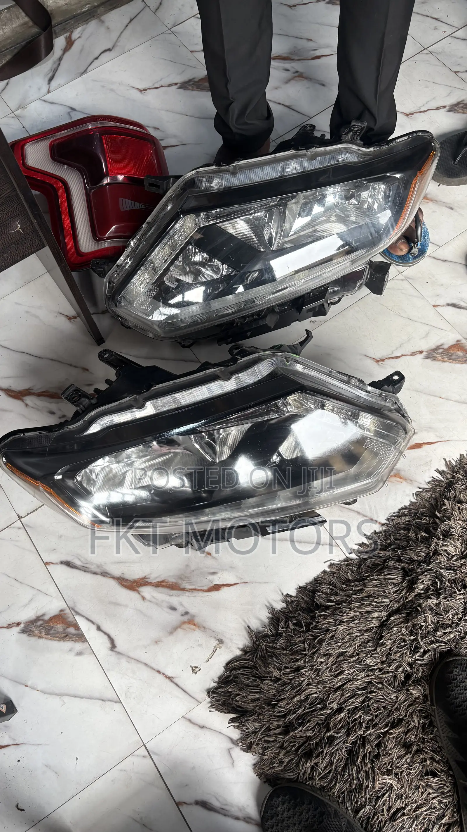 Nissan Rogue Headlight 2012,2013,2014,2015,2016,2017,2018,2019