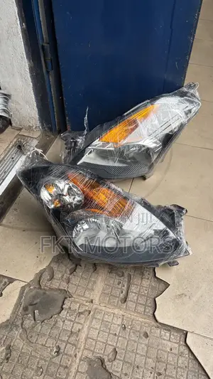 Nissan Altima Headlight 2005,2006,2007,2008,2009,2010