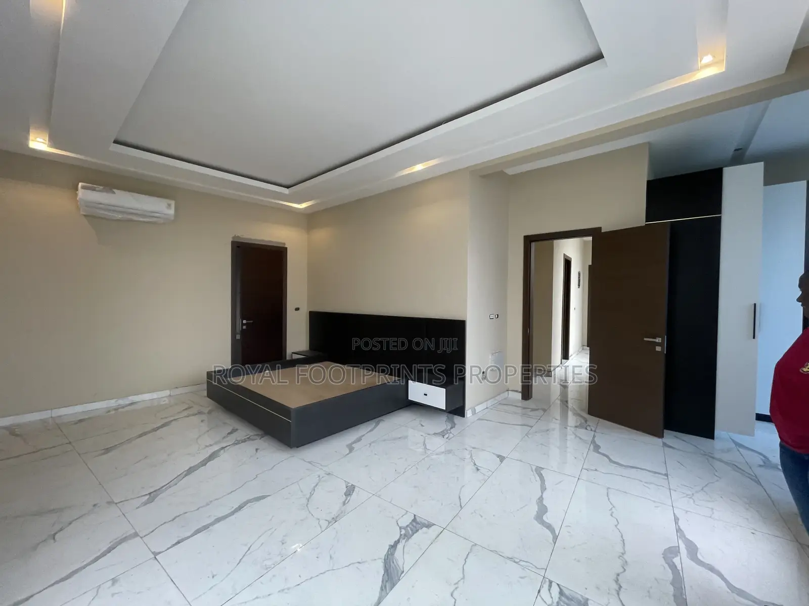 4bdrm House in Luxelooks Properties, East Legon for rent