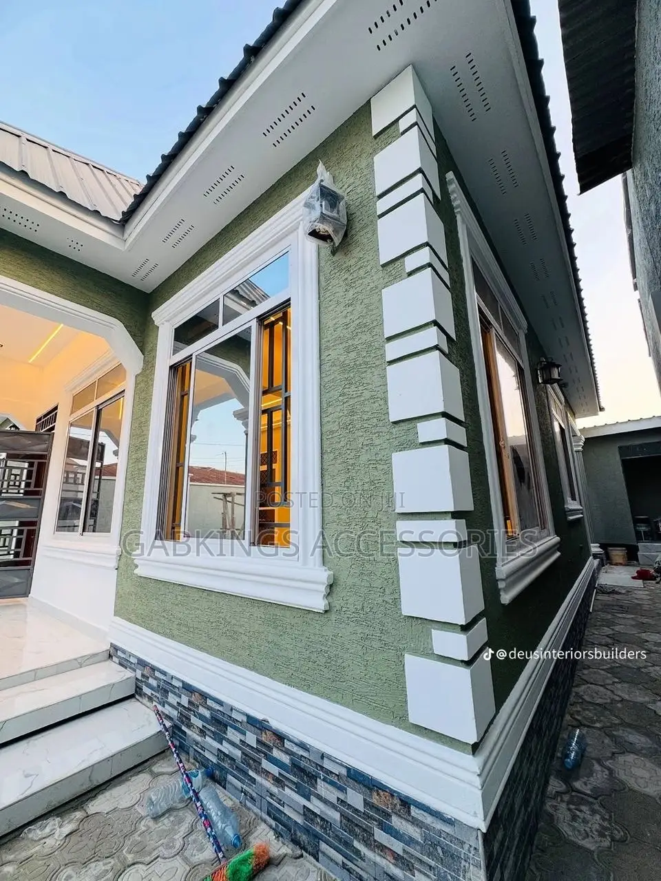 Graffiato Paints Application