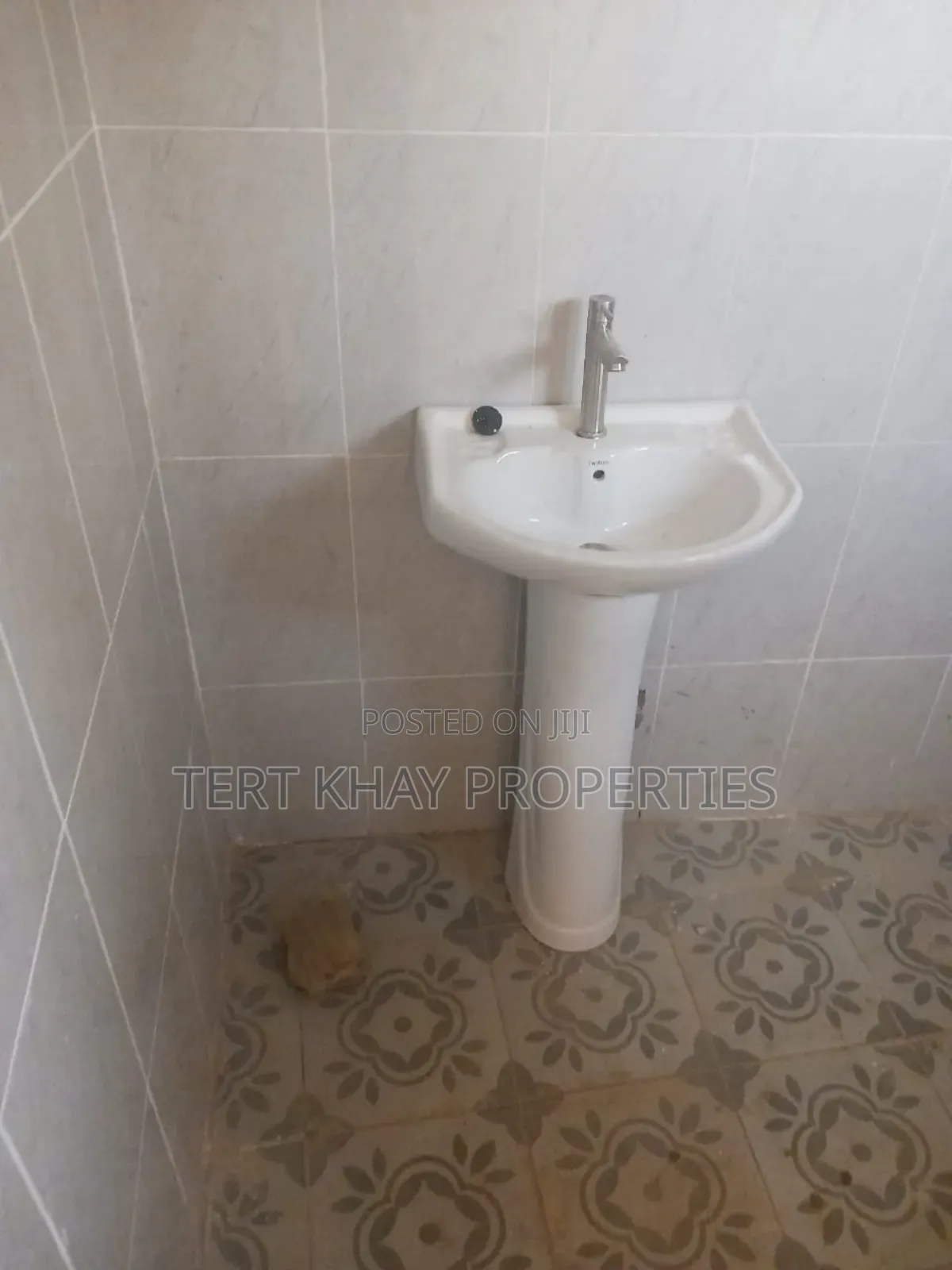 3bdrm House in Klagon, Lashibi for sale
