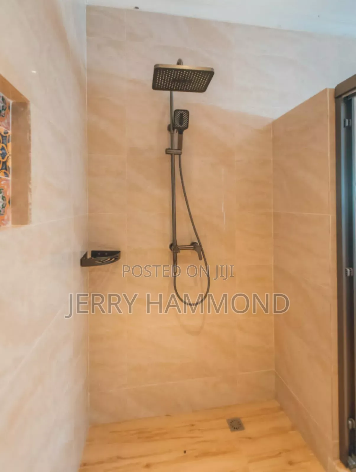 4bdrm House in Adjiringanor Ultra, East Legon for sale