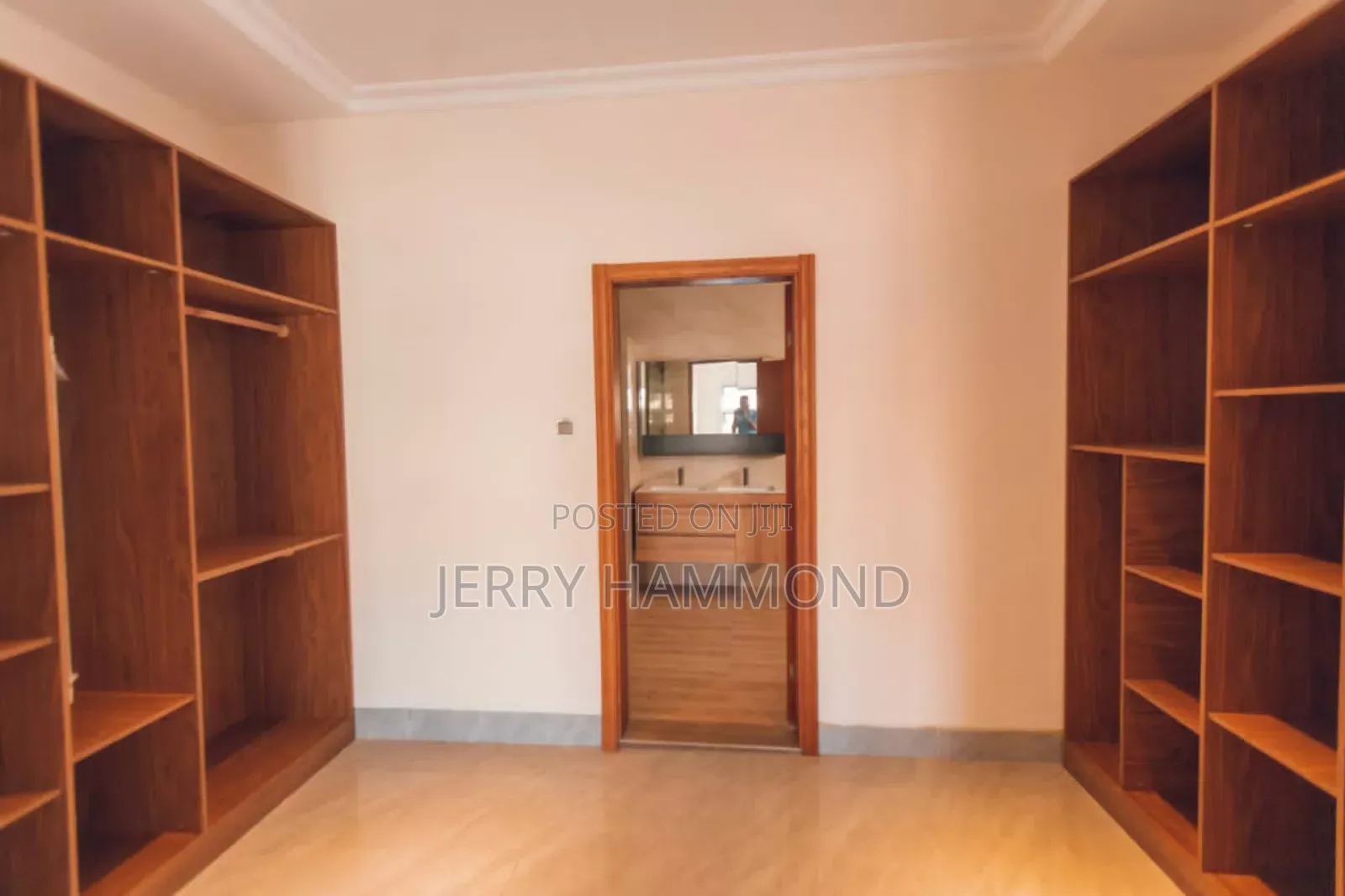 4bdrm House in Adjiringanor Ultra, East Legon for sale