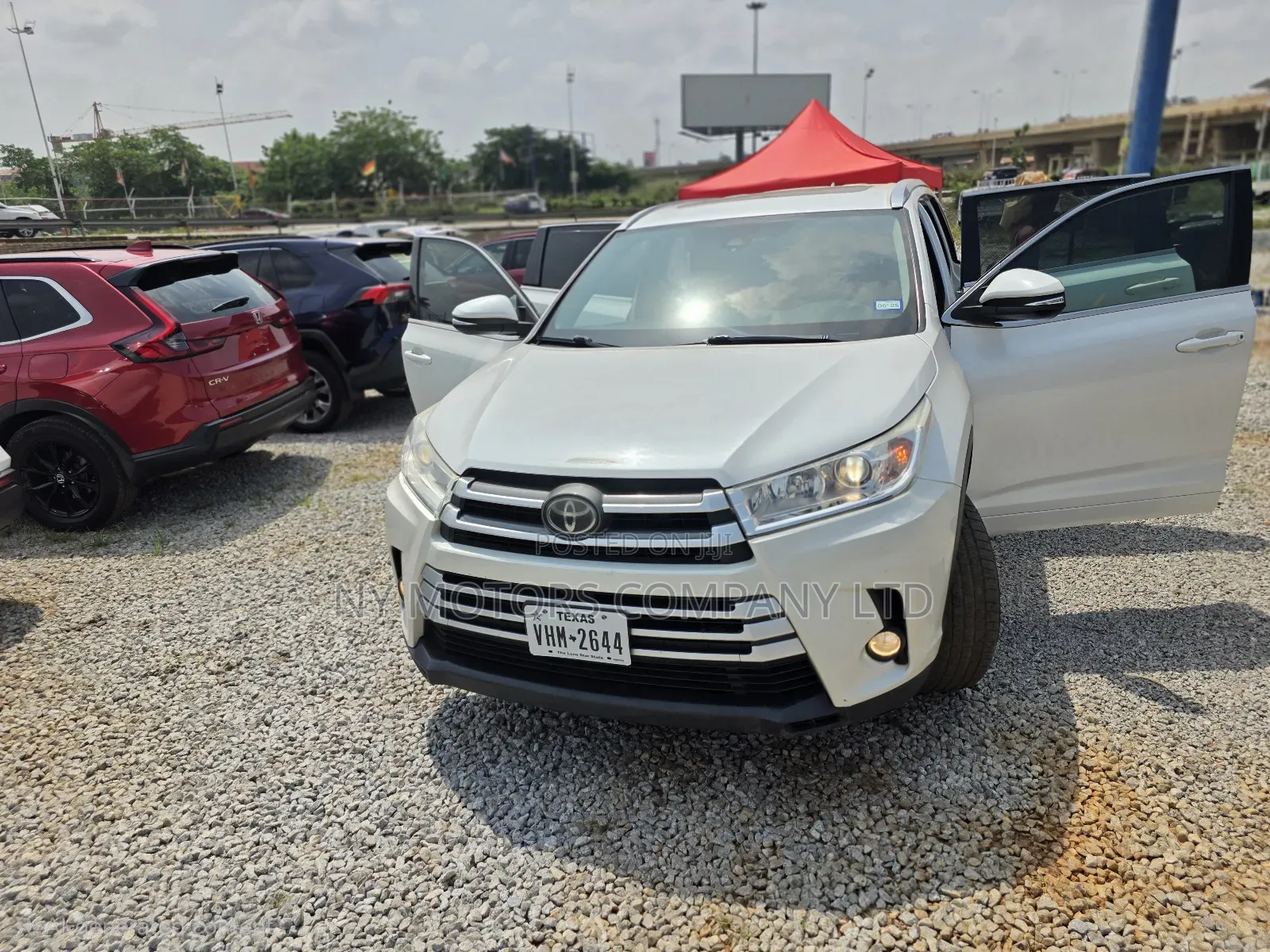 Toyota Highlander XLE 4x2 V6 (3.5L 6cyl 8A) 2018 White
