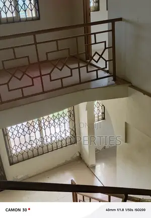 5bdrm House in E A Properties, Ghanata Area for sale