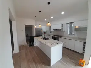 4bdrm Duplex in Airport Residential Area for sale