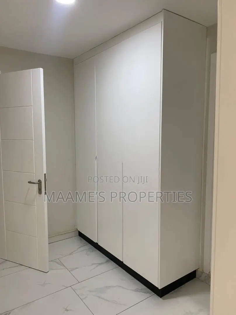 5bdrm Duplex in Airport Residential Area for sale