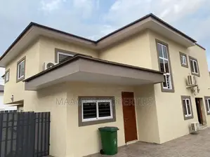 5bdrm Duplex in Airport Residential Area for sale